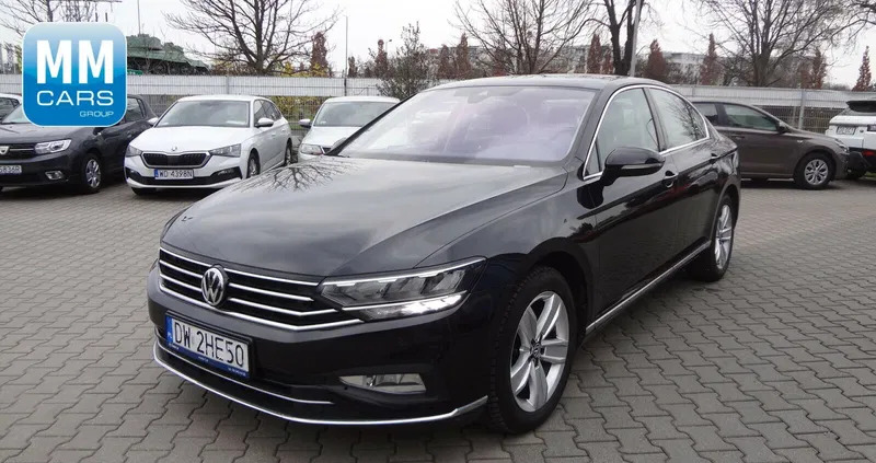 volkswagen passat kałuszyn Volkswagen Passat cena 94850 przebieg: 99590, rok produkcji 2019 z Kałuszyn